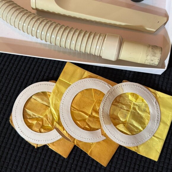 Metro Data-Vac MDV-1 Computer Tech DataVac Vacuum with Accessories, Circa 1980 - Picture 14 of 14